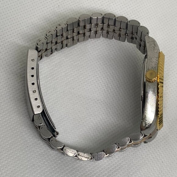 Vintage gold bless America USA flag dial watch men two tone classic running - Picture 8 of 8